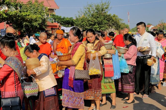 1-Day Vientiane City Adventure: Top Sights & Hidden Gems - Lunch in a Lao restaurant setting you might miss on your own