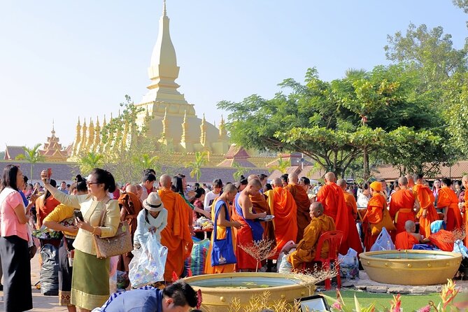 1-Day Vientiane City Adventure: Top Sights & Hidden Gems - Timing, group size, and what a packed day feels like