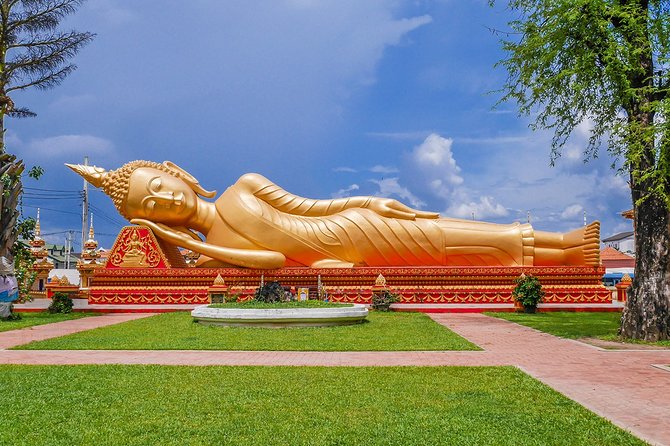 6-Day Private Laos Tour to Vientiane, Pak Ou Cave, Luang Prabang - Vientiane’s temple and monument day: Wat Si Saket to Patuxay