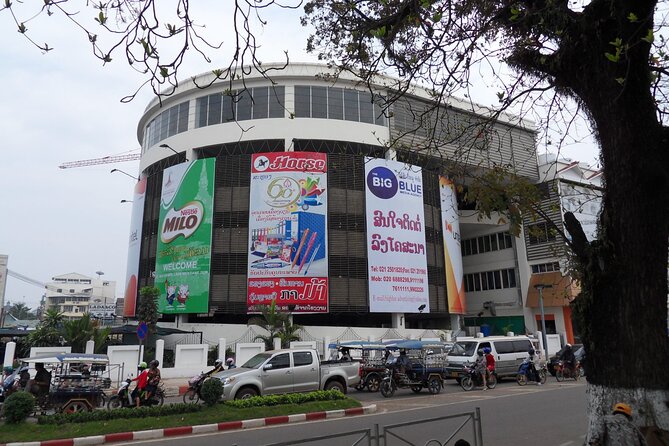 A Full Day in Laid-Back Vientiane - Talat Sao Market: A Quick Hit for Souvenirs and Snacks