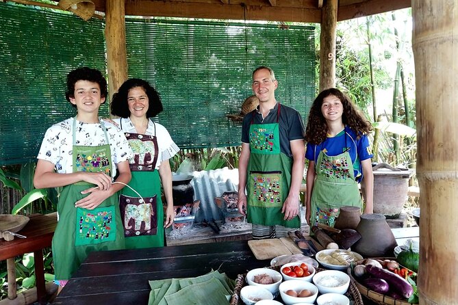 Day-time Bamboo weaving & Cooking Classes join-in - Inside the rustic pavilion: weaving your own souvenir mat