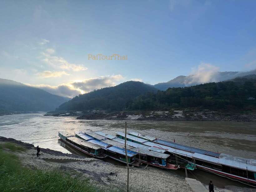 From Chiang Rai : 2 Day 1 Night Slow Boat to Luang Prabang - Day two Pakbeng to Luang Prabang: views, crowd changes, and the arrival detail