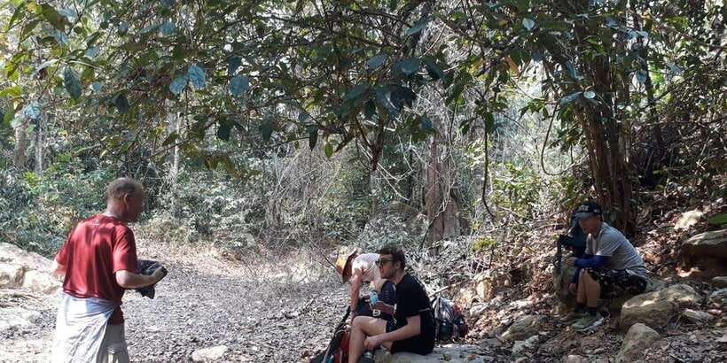 Luang Prabang: 3-Day Cultural Remote Trek With Homestay - Day 2: Valley Streams and a Large Mixed Hmong and Khmu Village