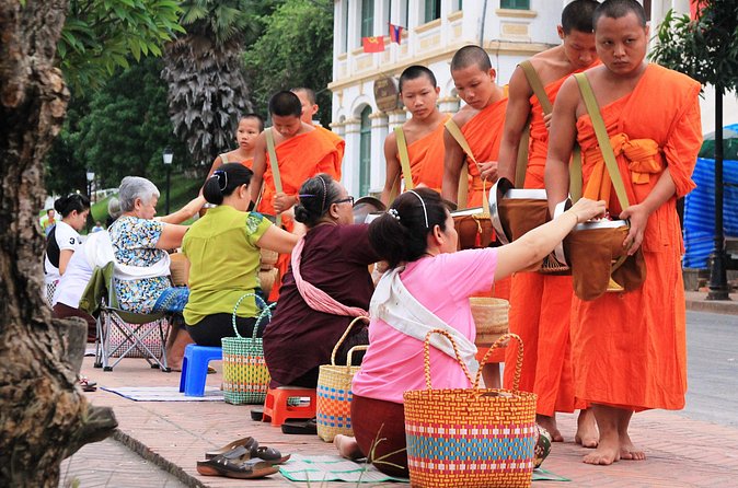 Luang Prabang Early Morning Alms Giving and Wet Market - Logistics that actually help at 5:30 am