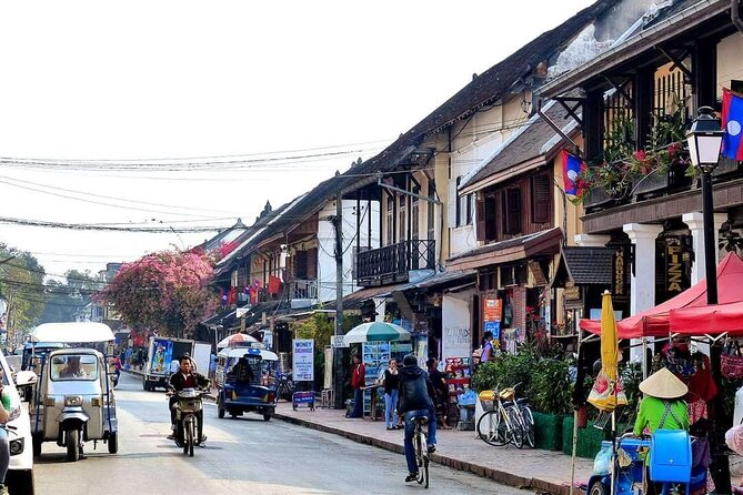 Luang Prabang Foodie Walking Tour and Monk Blessing - Mount Phousi: views, walking pace, and timing reality