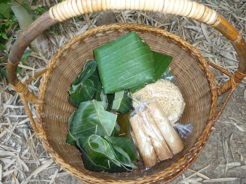 Luang Prabang: Hiking Off the Beaten Track with Picnic Lunch - Nong Tok village pickup and meeting the guides