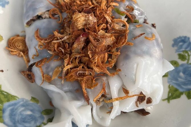Luang Prabang Local Market and Morning Food Tour with Drinks - Phosi Market: where morning food and daily life meet