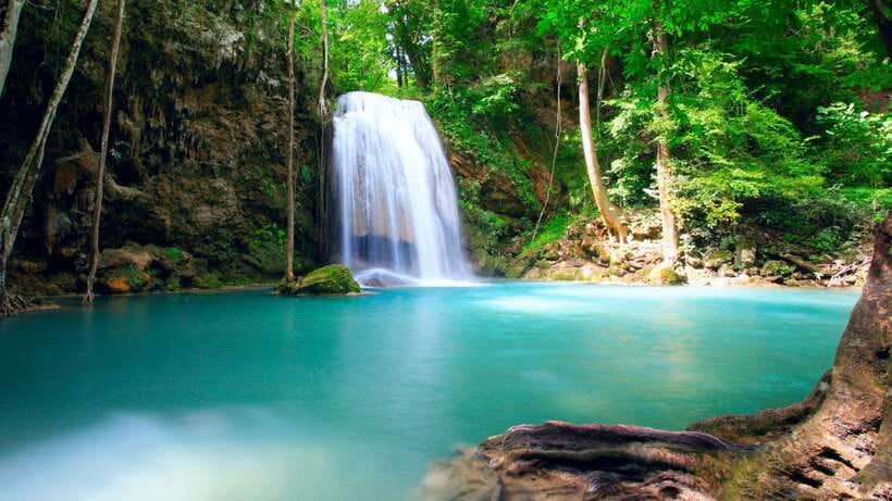 Luang Prabang: Local Village & Kuang Si Falls Private Tour - Phosi Market, snacks, shopping, and bargaining like locals