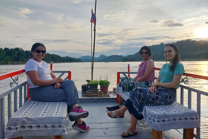 Luang Prabang Mekong Sunset Cruise and Hot Pot Dinner - How the guide improves the experience: photos, ordering, and hot pot help