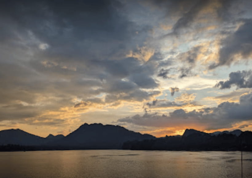 Luang Prabang: Mekong Sunset Cruise & Lao Tasting Dinner - Price and Value: Is $44 Worth Two Hours on the Water?