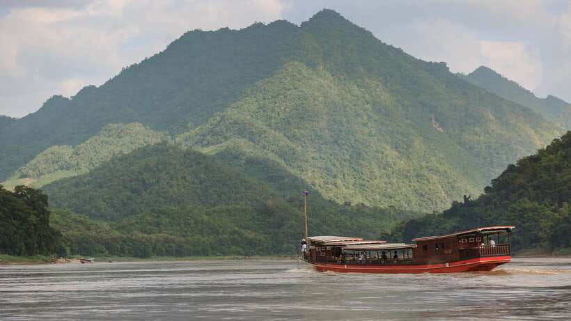 Luang Prabang: Pak Ou Caves & Kuang Si Falls Day Trip - Tat Kuang Si Bear Rescue Center: A Serious Stop After Fun Time