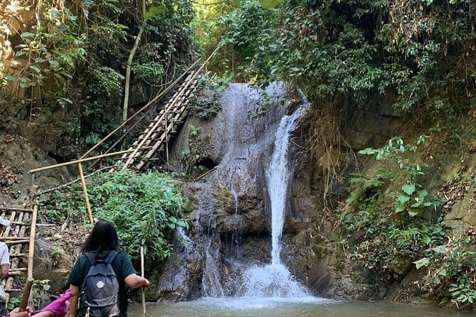Nong khiaw, 1Day Muang Ngoy Waterfall, Local Village and Kayaking - Big Tad Mok waterfall pool: lunch and swimming time