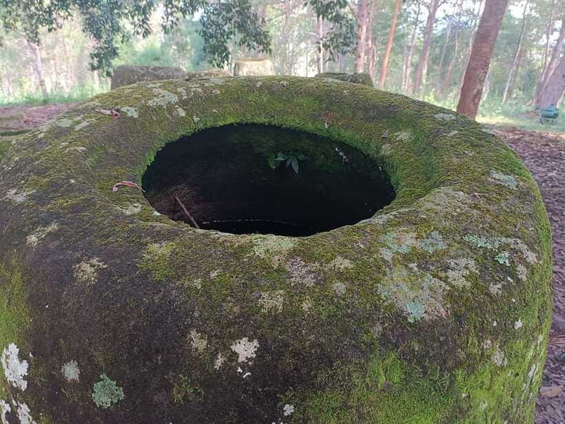 Plain of jars private tour - Site 1, the largest plain with 334 jars, plus the Buddha stop
