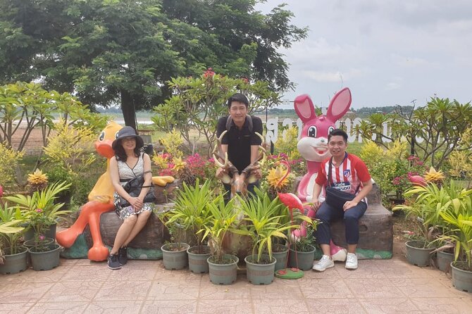 Private Full Day Vientiane City Tour - Buddha Park (Xieng Khuan): 200 statues and a big imagination
