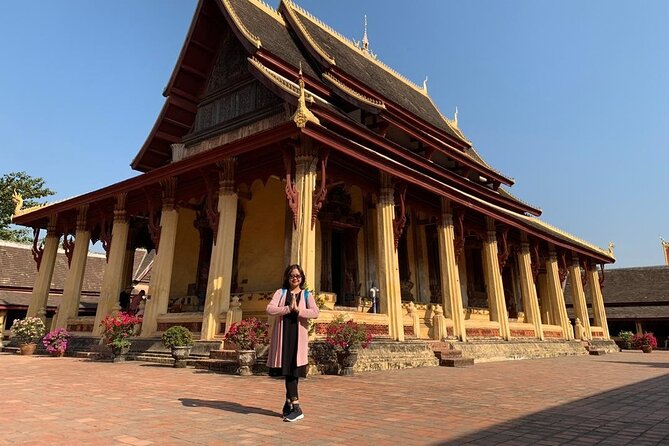 Private Full Day Vientiane City Tour - Tasty Lao lunch and keeping the day comfortable