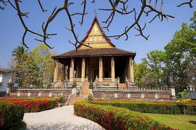 Private Tour: Vientiane City Tour Full Day with Buddha Park - Morning Pickup and the Value of an English-Speaking Guide