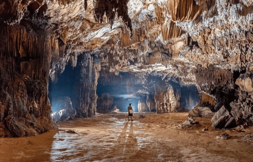 Vang Vieng: Kayaking&Zipline&Water Cave&Tham Chang tour - Tham Chang underwater cave tubing: the thrill, the ropes, and the crowd factor
