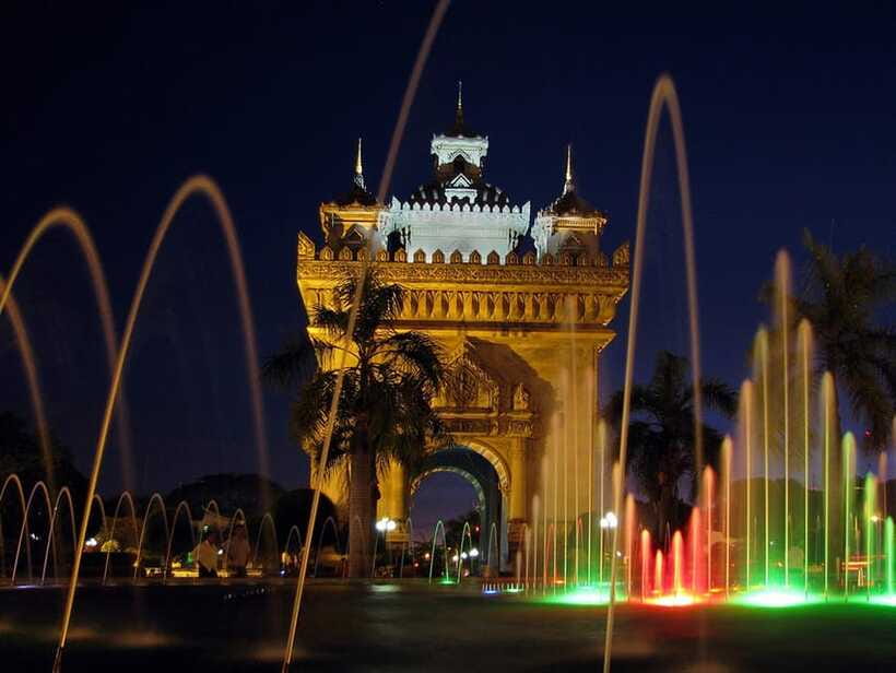 Vientiane City Highlights Tour with Buddha Park & Lunch - That Luang stupa: the golden icon you should slow down for