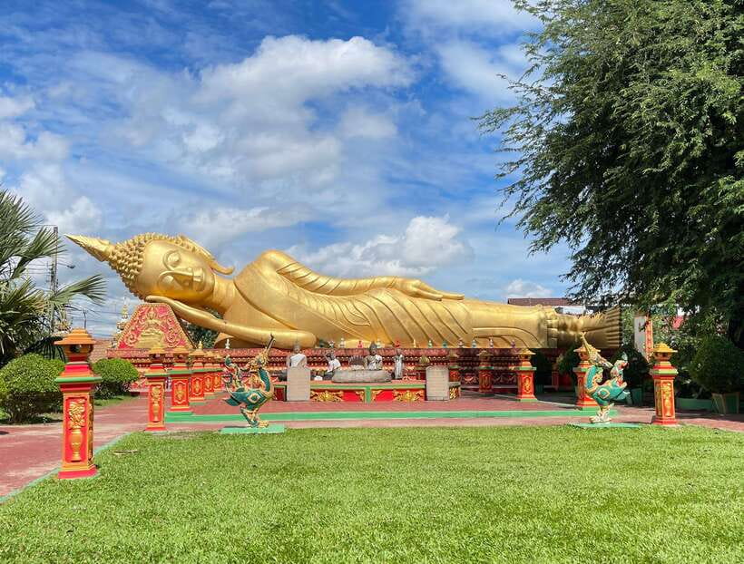 Vientiane: Half-Day City Tour with Patuxai and Buddha Park - Who should book this half-day Vientiane tour