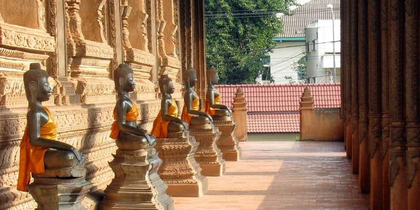Vientiane: Private Full-day Must-See Sights & Sunset Tour - Lunch Break and Temple Walks Through Everyday Vientiane